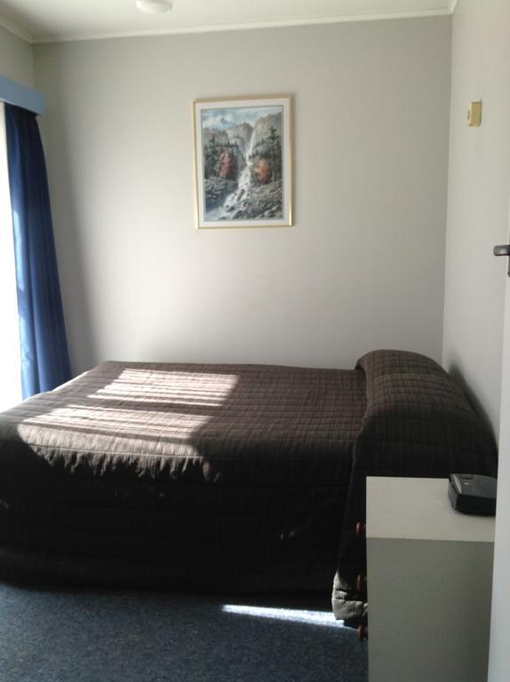 Camberley Court Motel Хейстингс Номер фото