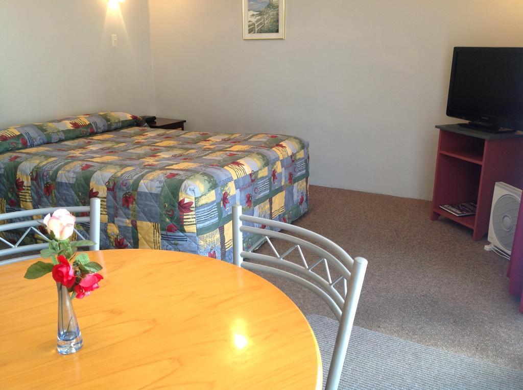 Camberley Court Motel Хейстингс Номер фото
